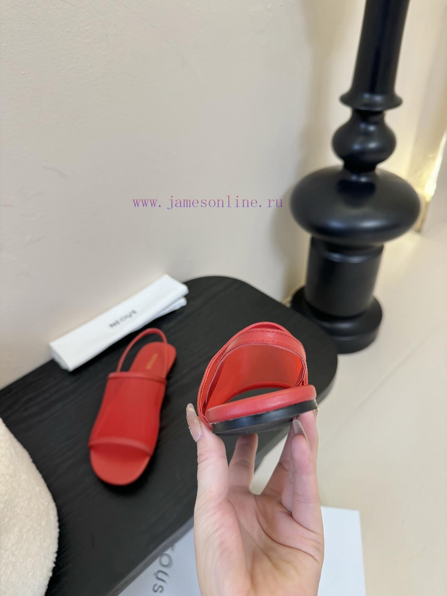 The Row 𝟐𝟓𝐀𝐖 New ProductsMinimalist Ceiling With A Clean And Relaxed Feel. Stepping On It It Co scpqap1s - Image 7