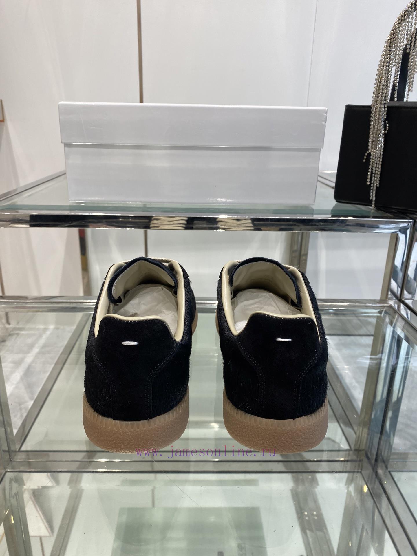 Maison Margiela Mm6 25ss New Color Margiela Couple's Classic German Training ShoesMagira's Most lq627sga - Image 10