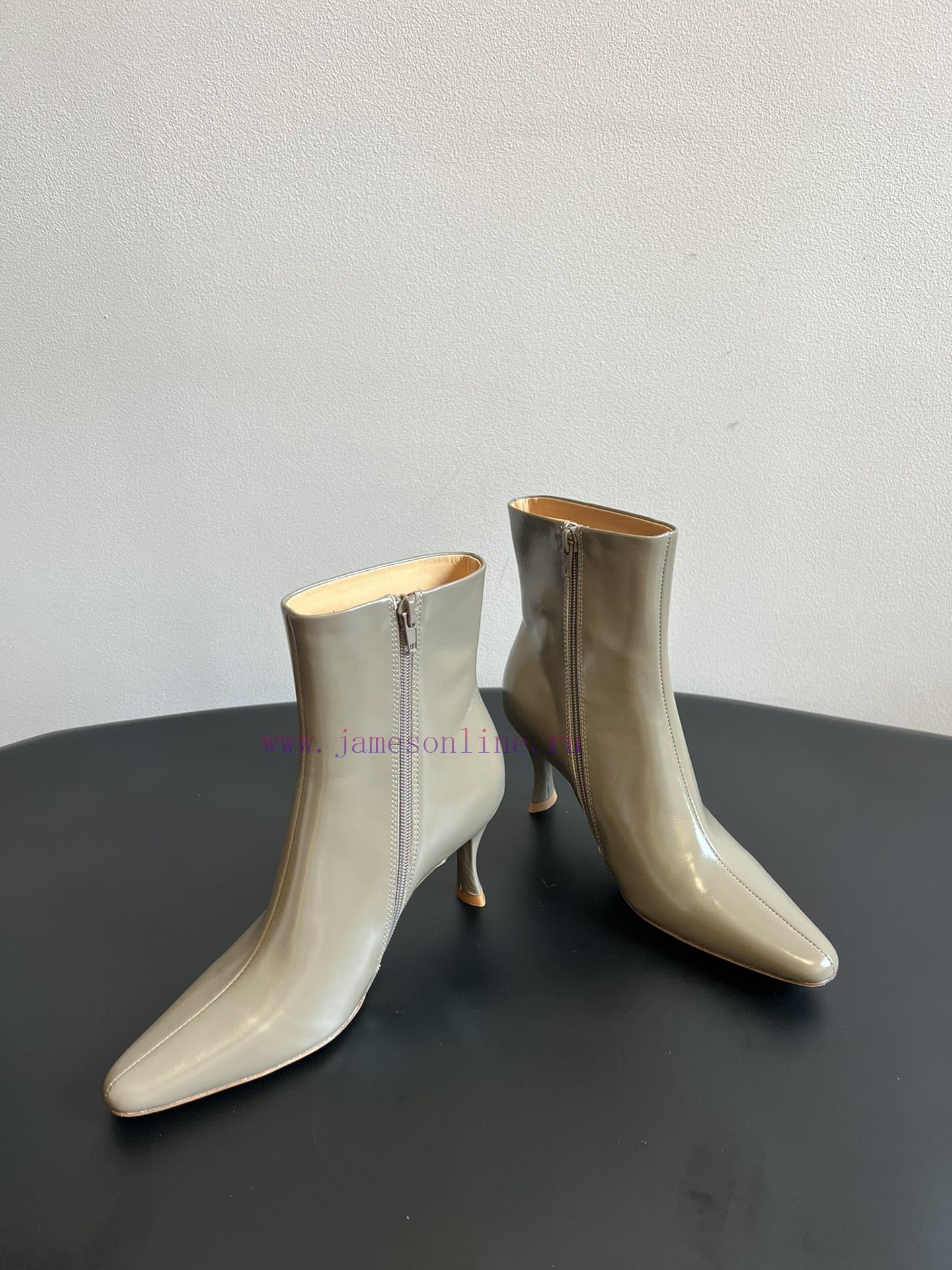 Top QualityBy Far 25SS Autumn/Winter New Style Full Leather Edition Kitten And New Short BootsT 496uja1j - Image 5