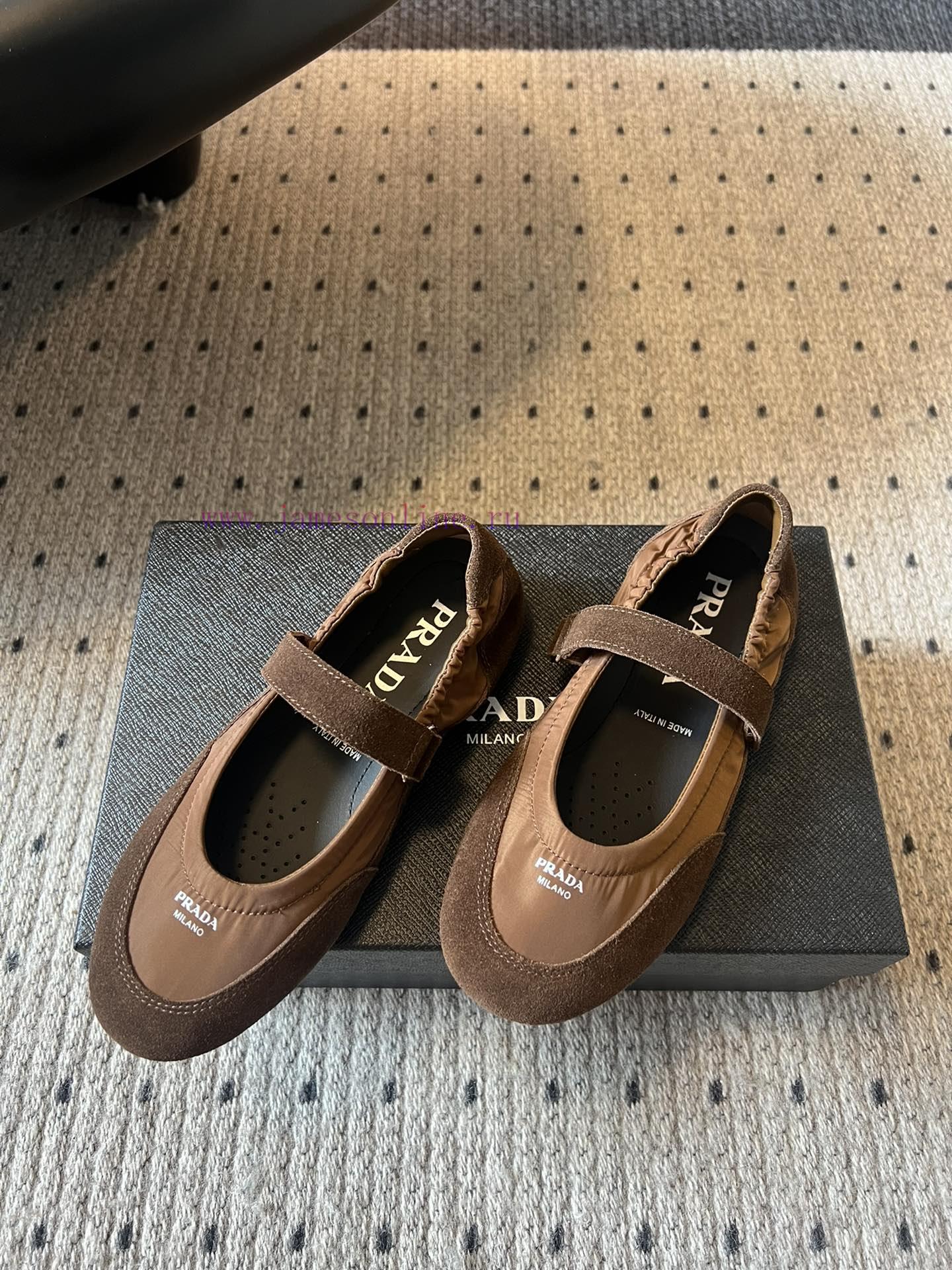Top QualityPrada's New Women's Suede Patchwork Mary Jane ShoesPrada Adheres To The Design Philo 4i9oyuow - Image 4