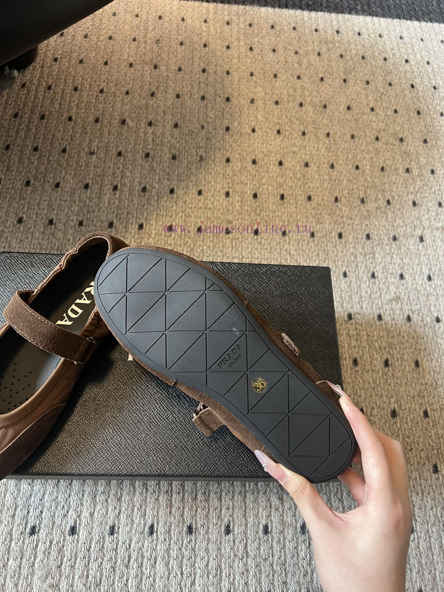 Top QualityPrada's New Women's Suede Patchwork Mary Jane ShoesPrada Adheres To The Design Philo 4i9oyuow - Image 6