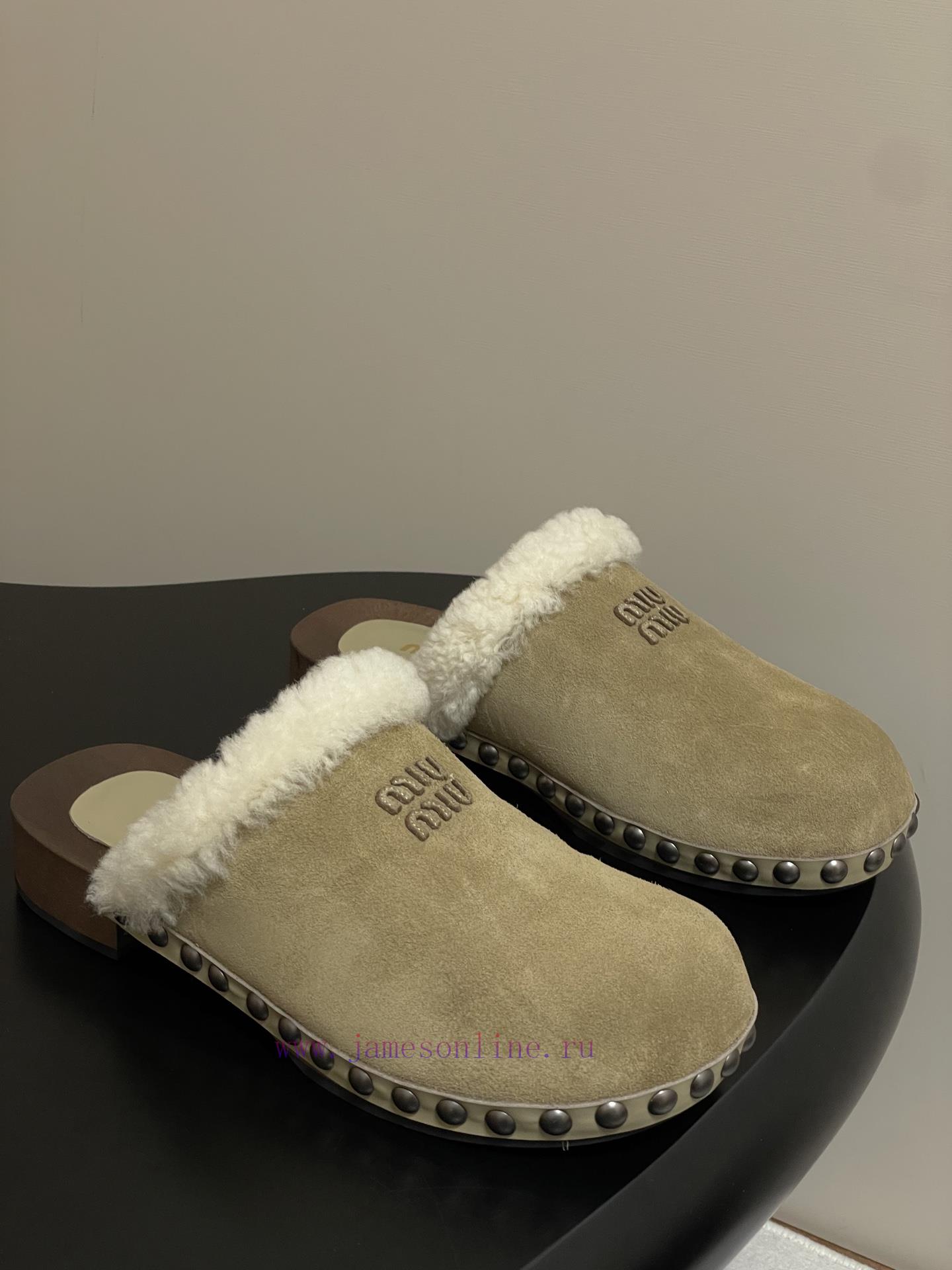 25ss Autumn/Winter Fashion MIUMIU Solid Wood Bottom Wool Half Slippers Thick Soled Mueller Shoe 3uuuawe3 - Image 2